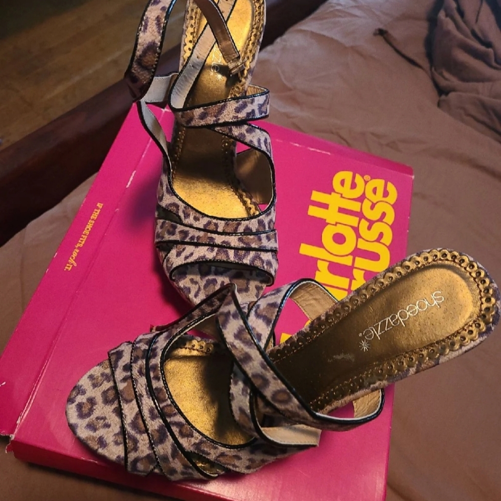 Heels - Picture 3 of 7